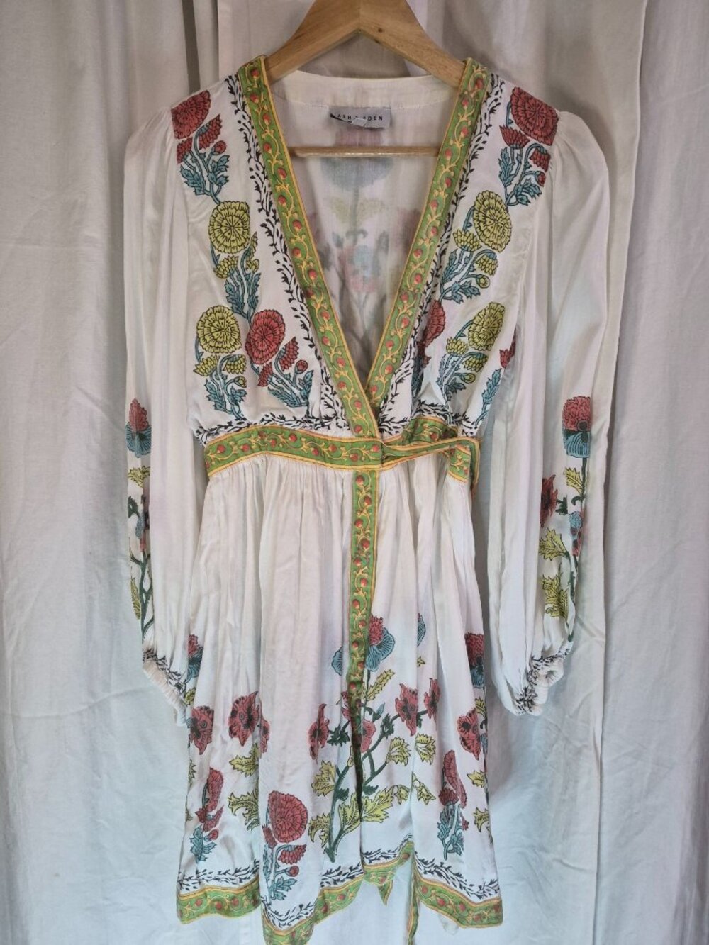 Ash & Eden Small Senorita White Floral Boho Peasant Lined Mini Romantic Wrap Dre